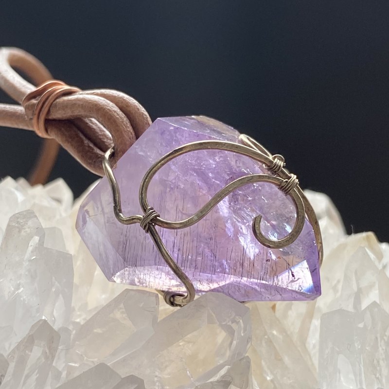 DR138清麗內含礦包裹超七水晶手工編織包掛-全脈輪療癒夥伴 - 吊饰 - 水晶 