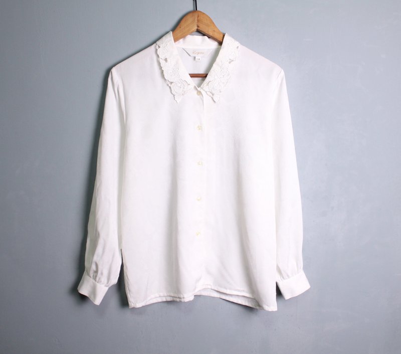 FOAK古着 /白系/光泽感浮雕玫瑰白衬衫 - 女装衬衫 - 其他材质 