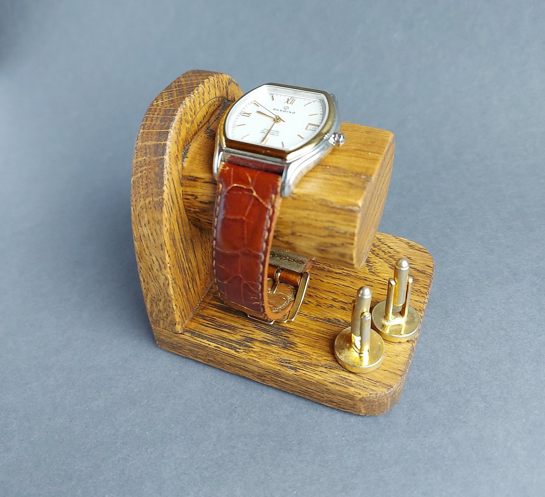 Wood single watch stand/display/holder for men, dad, boyfriend, husband/ - 摆饰 - 木头 咖啡色
