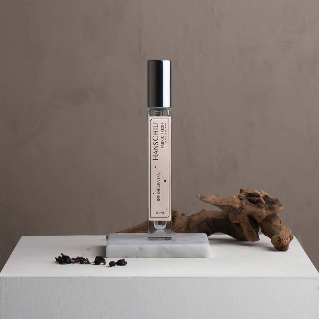 【男友礼物】台茶香氛/ 醇芳衣物香水10ml - 香水/香膏 - 精油 银色