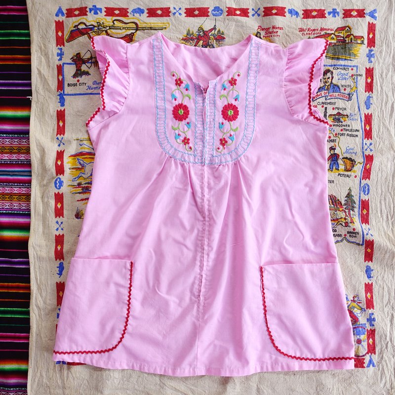 BajuTua /古着/ 美国制 70's 粉嫩刺绣上衣 - 女装上衣 - 棉．麻 粉红色