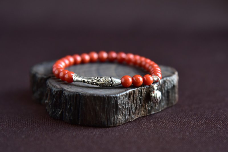 【红莲】天然南红玛瑙满色满肉新年礼物古典寓意手链手环 - 手链/手环 - 玉石 红色