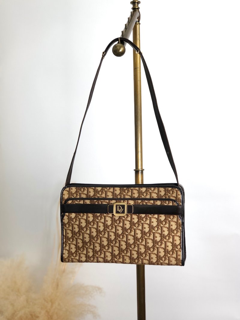 【日本直送 名牌中古包】Christian Dior 缇花斜背包 棕色 CD 缇花 复古斜背包 6durdn - 侧背包/斜挎包 - 棉．麻 咖啡色