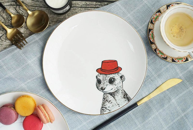 沙漠小伙伴系列 - Meerkat 狐獴20cm 金边骨瓷餐盘 - 盘子/餐盘/盘架 - 瓷 红色