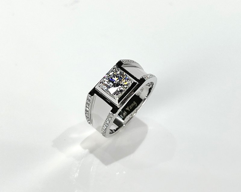 莫桑钻 |  绅度钻石男戒  | 台中门市 |  可升级K金白金真钻 - 戒指 - 纯银 