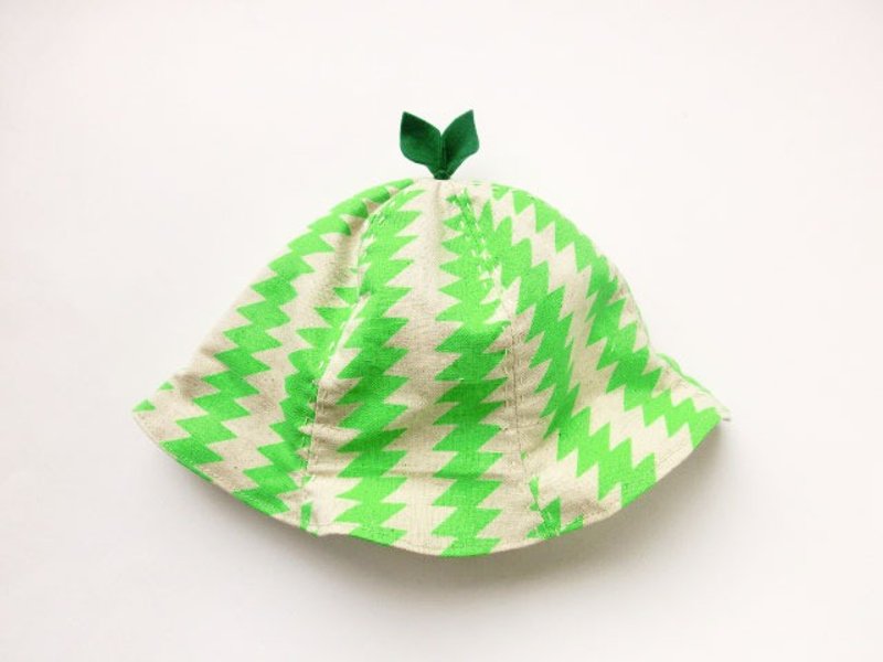 SALE!  Grow Up! Leaf Hat for Baby & Toddler /ZigZag Green Thunder - 围嘴/口水巾 - 棉．麻 绿色