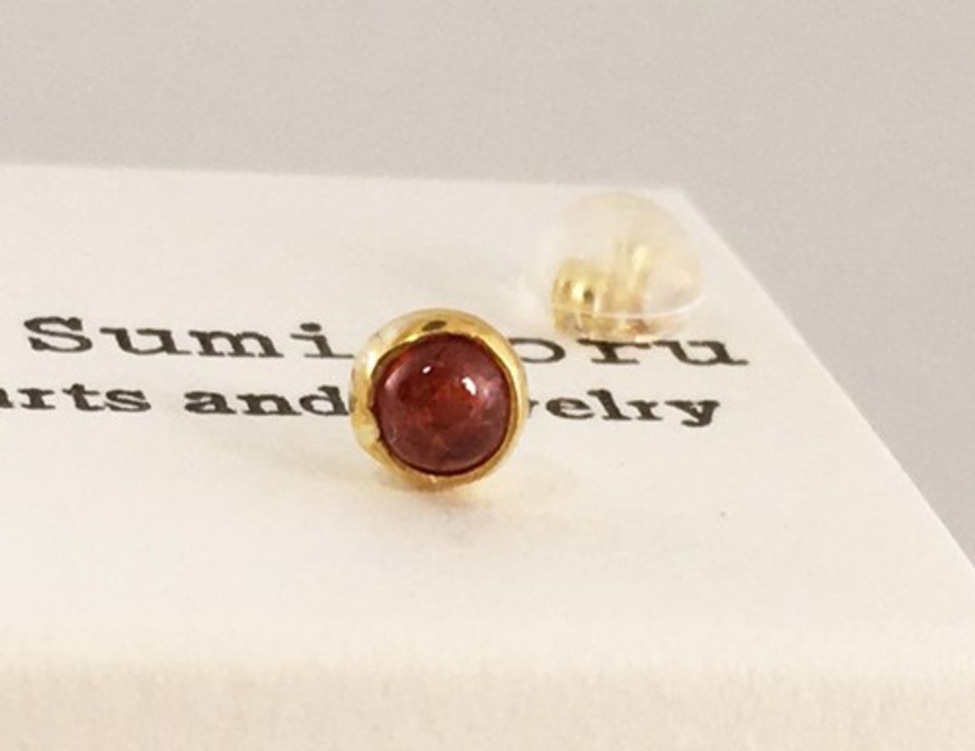 K24 Pure Gold+Red Spinel Stud ◆K24 pure gold wine red spinel stud earrings only one - 耳环/耳夹 - 其他金属 