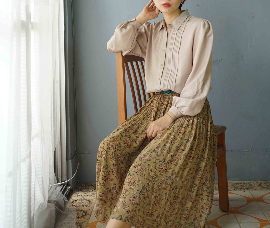 寻宝古着-浅卡其气质细折刺绣领复古衬衫 - 女装衬衫 - 聚酯纤维 卡其色