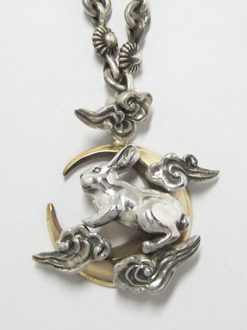 Crescent Rabbit NECKLACE - 项链 - 其他金属 灰色