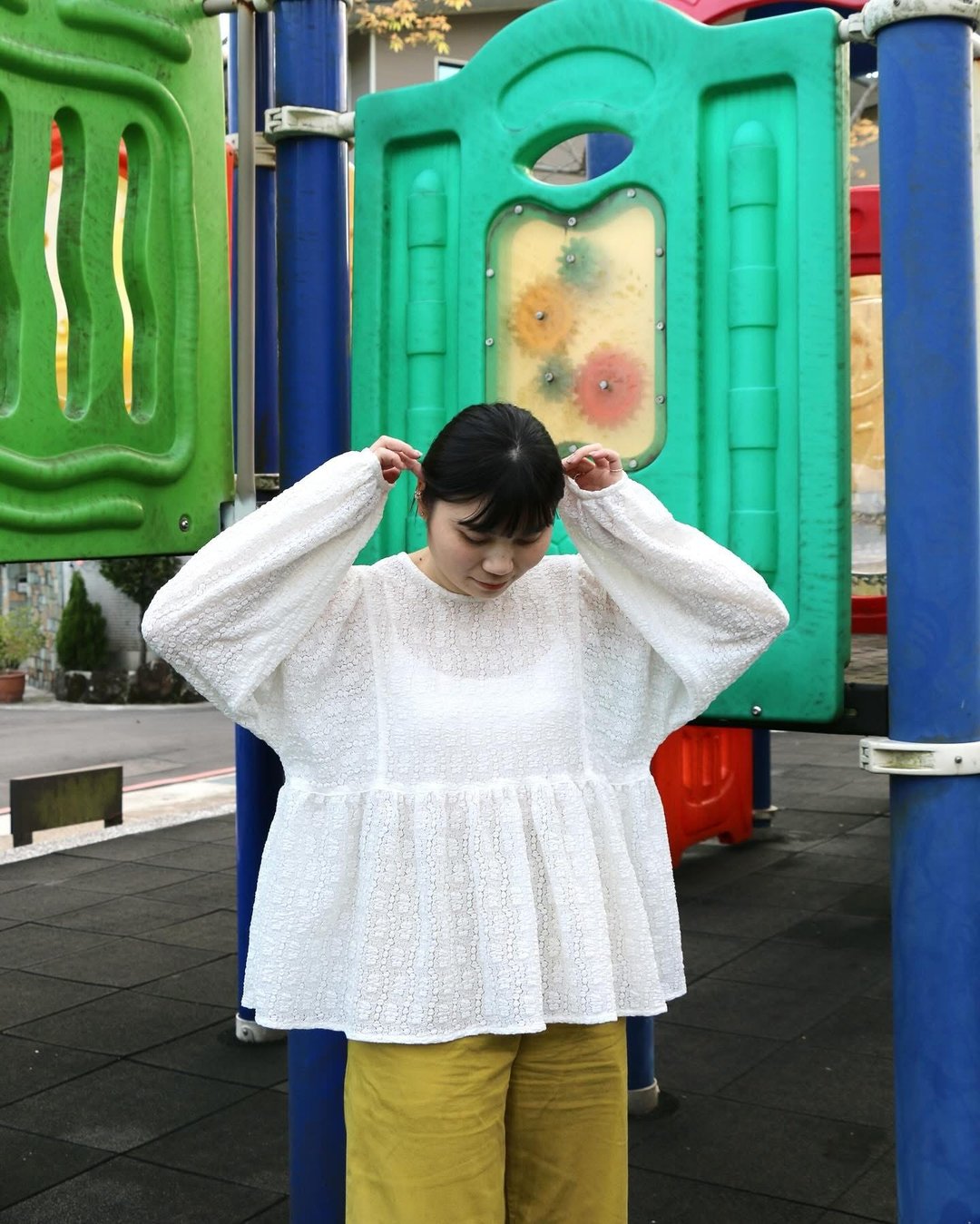 天真烂漫 - 圆领蓬袖短上衣 - 女装上衣 - 聚酯纤维 白色