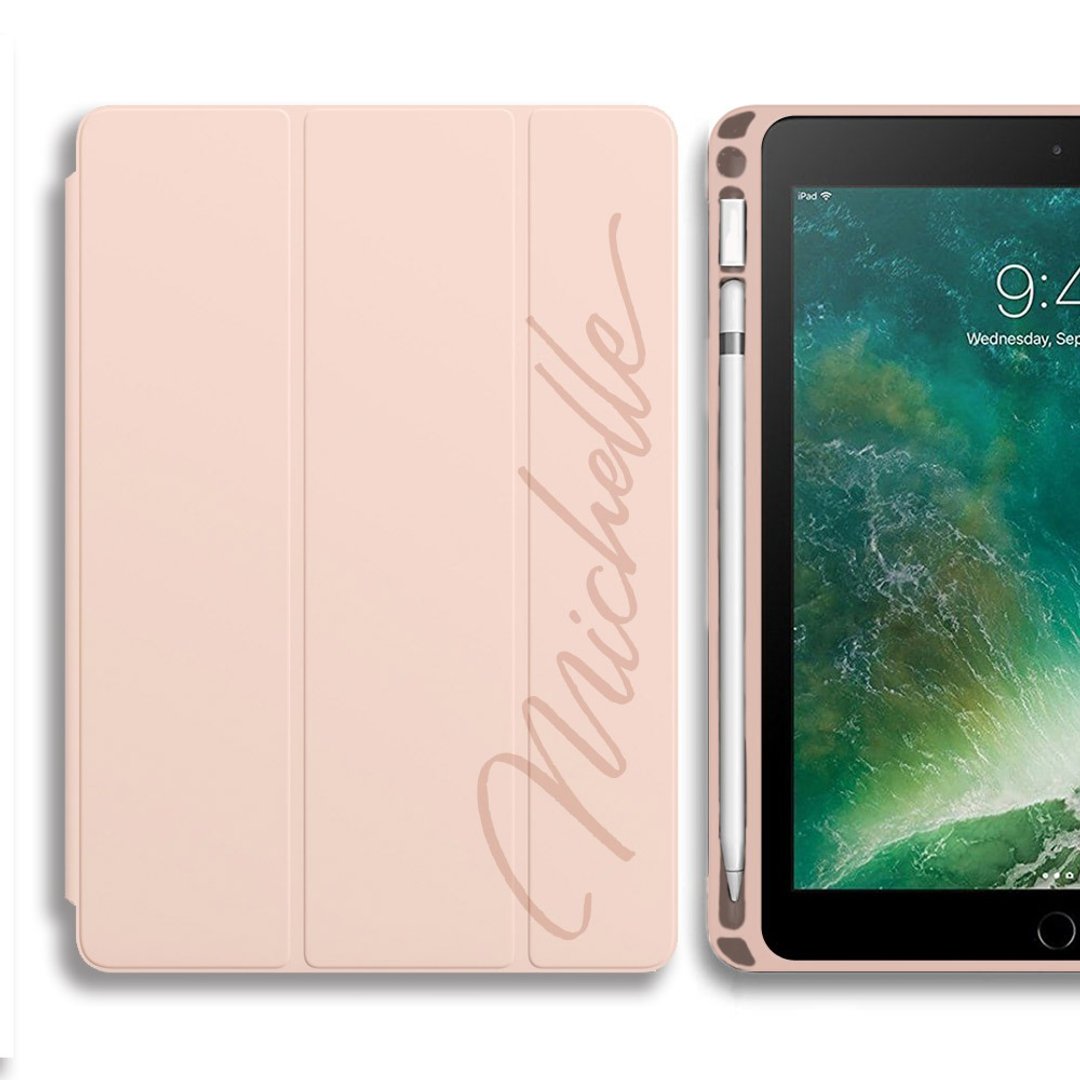 简约 iPad 2020 保护套 带 Apple pencil 笔槽 可定制名字 - 平板/电脑保护壳 - 人造皮革 粉红色