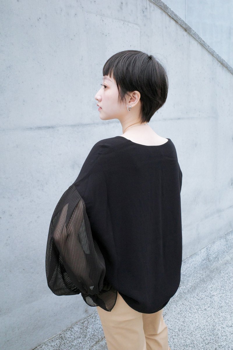 UUIN   _ 澎澎袖气质上衣 - 女装上衣 - 丝．绢 黑色