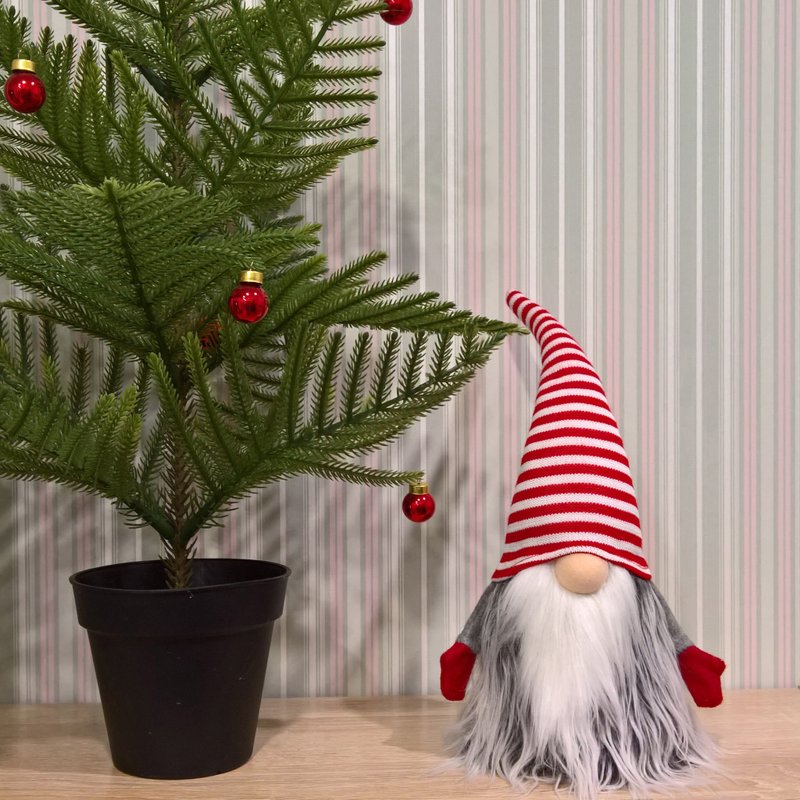 Christmas Gnome in striped hat, Nordic Xmas Home Decoration Scandinavian Tomte - 玩偶/公仔 - 聚酯纤维 