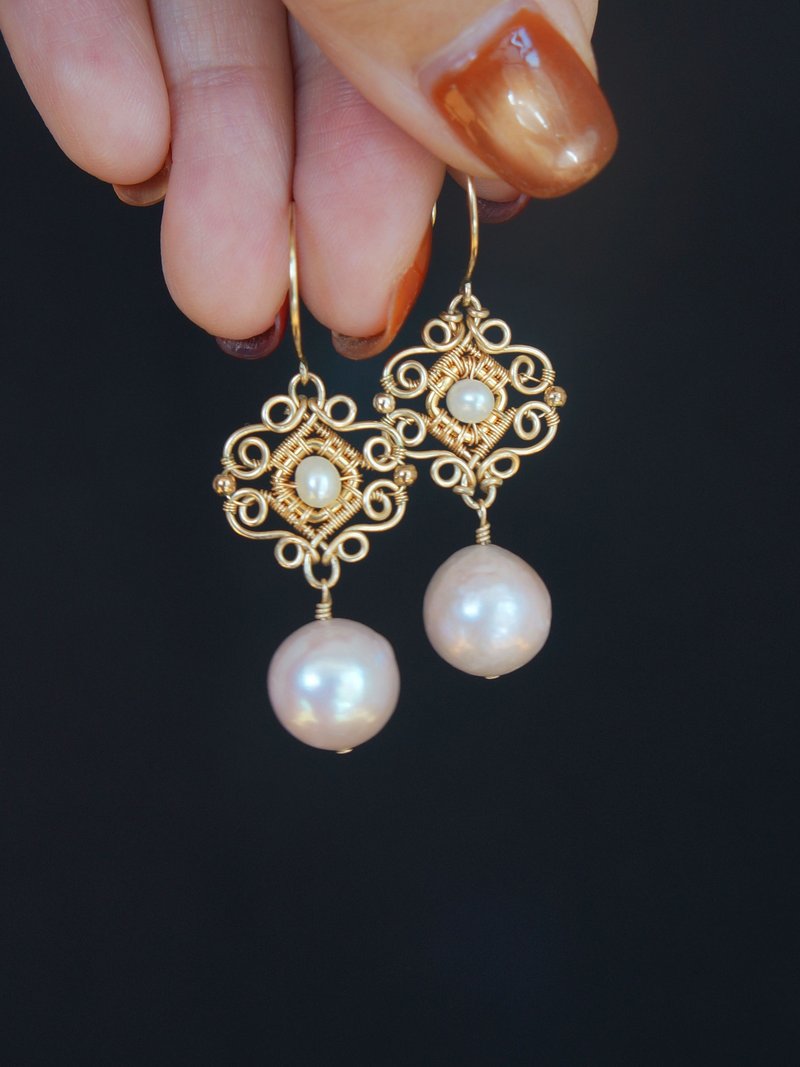 蕾丝珍珠耳环/巴洛克珍珠耳饰/11mm/14kGF/天然淡水珍珠/手工耳环 - 耳环/耳夹 - 珍珠 金色