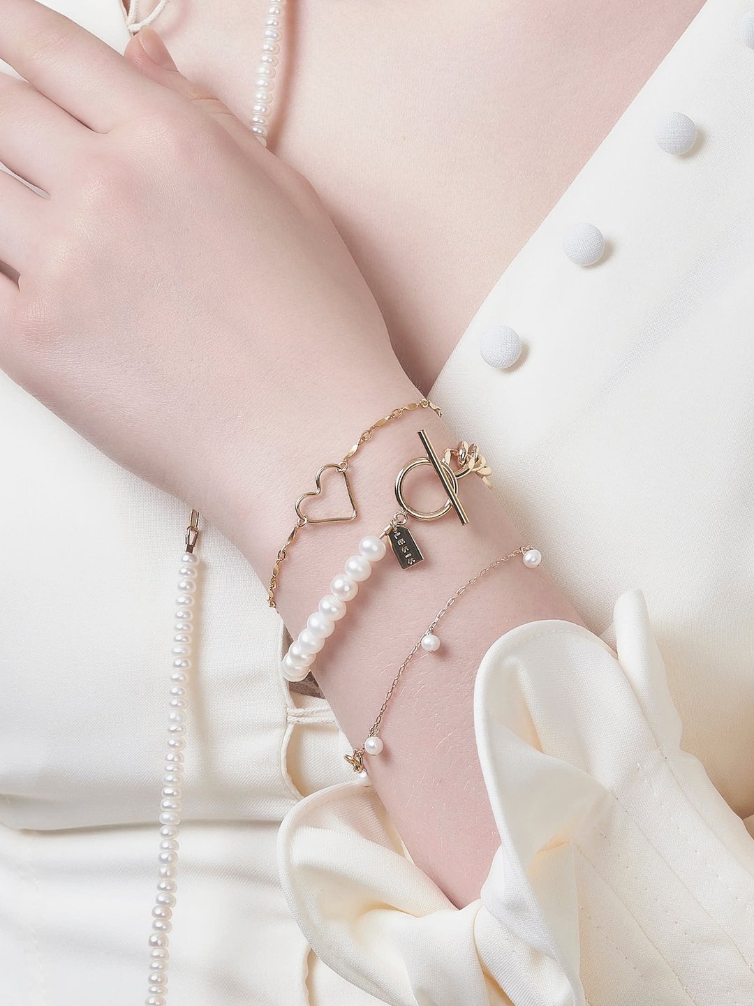 LESIS | LOVE is All We Need Bracelet - 手链/手环 - 贵金属 金色
