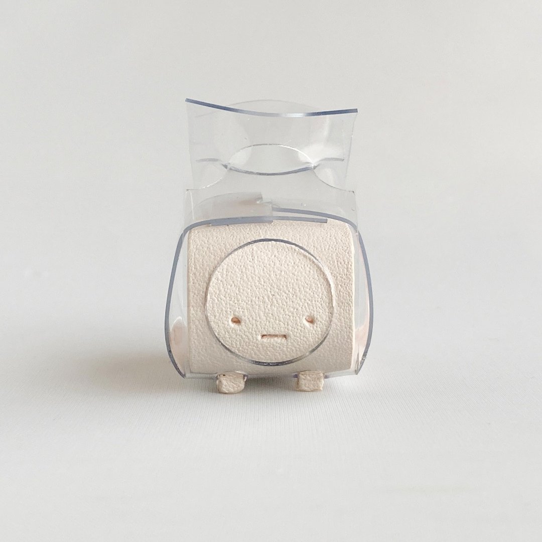 一款使用皮革与透明 PVC 制成的“自我防护小物”【sisyu / ししゅ】 - 钥匙链/钥匙包 - 真皮 透明