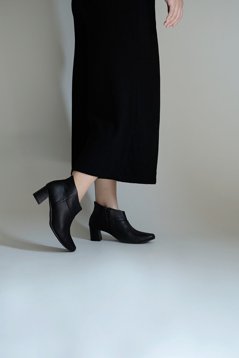Vcut Ankle Boots (黑) 女靴 | WL - 其他女款皮鞋 - 真皮 黑色