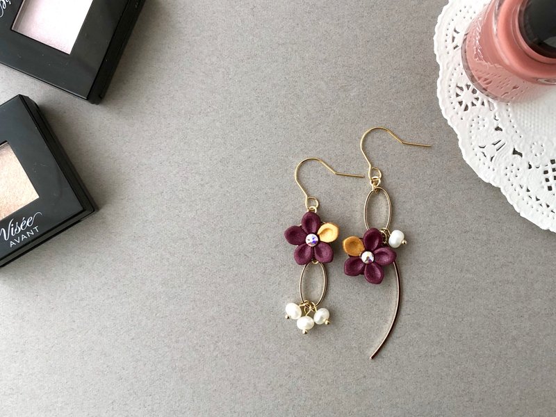 Lucky Lilac Purple【metal allergy-safe】 - 耳环/耳夹 - 粘土 紫色