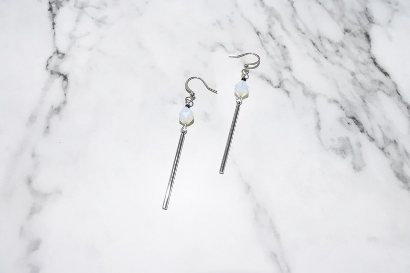 【极光】天然石垂挂耳环 - 耳环/耳夹 - 其他金属 透明