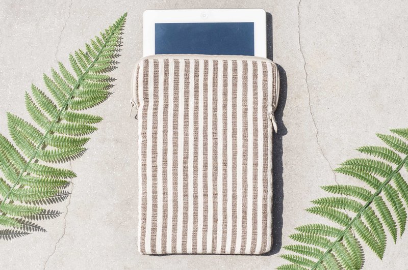 限量一件 生日礼物 七夕礼物 i-pad保护套 / ipad套 /平板电脑ipad套 /手工织布收纳包 / 民族风小包 / i-pad包 - 咖啡拿铁 条纹世界 - 平板/电脑保护壳 - 棉．麻 咖啡色