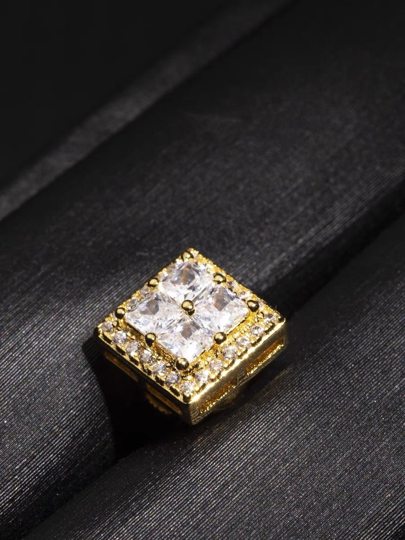 Wbj方形群镶耳钉耳环 - 耳环/耳夹 - 宝石 银色