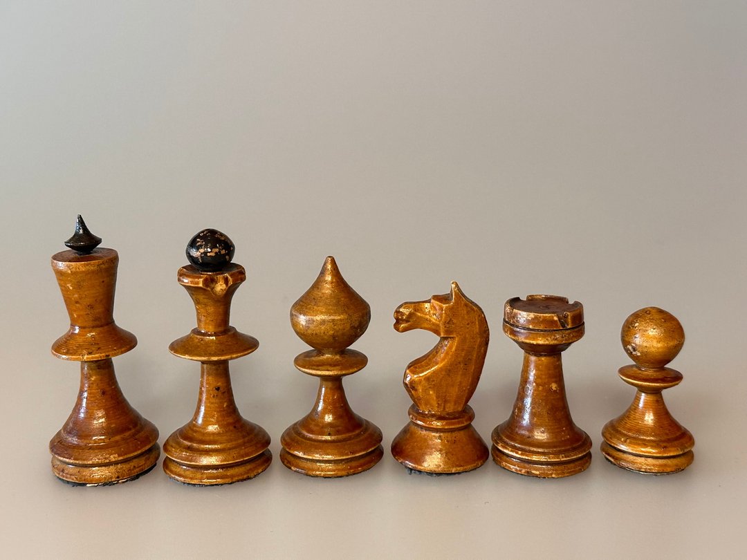 最稀有的俄罗斯苏联国际象棋套装，1920 年代或 1930 年代 - 桌游/玩具 - 木头 黑色