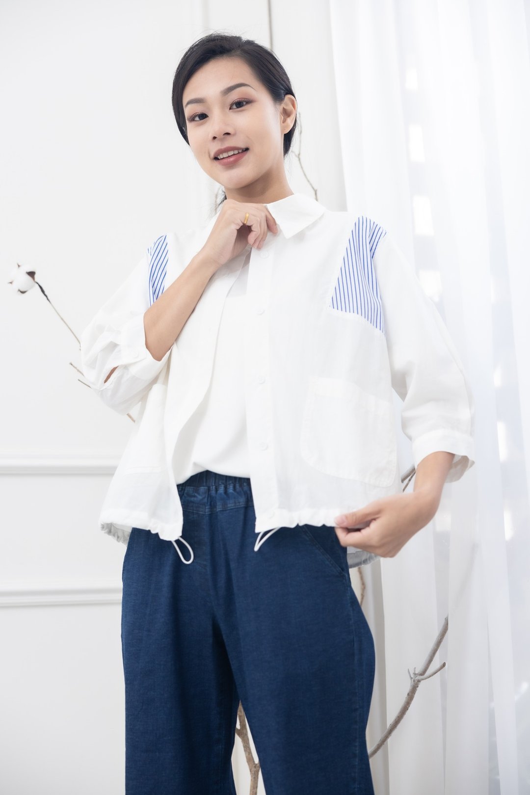 肩下蓝条纹宽版长袖衬衫 白色 - 女装衬衫 - 其他材质 白色
