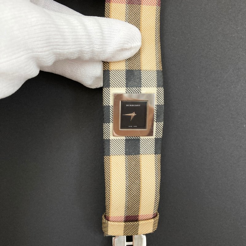 BURBERRY经典格菱纹 银色表壳 黑色表盘 蝴蝶扣 古董表 vintage - 女表 - 其他金属 卡其色