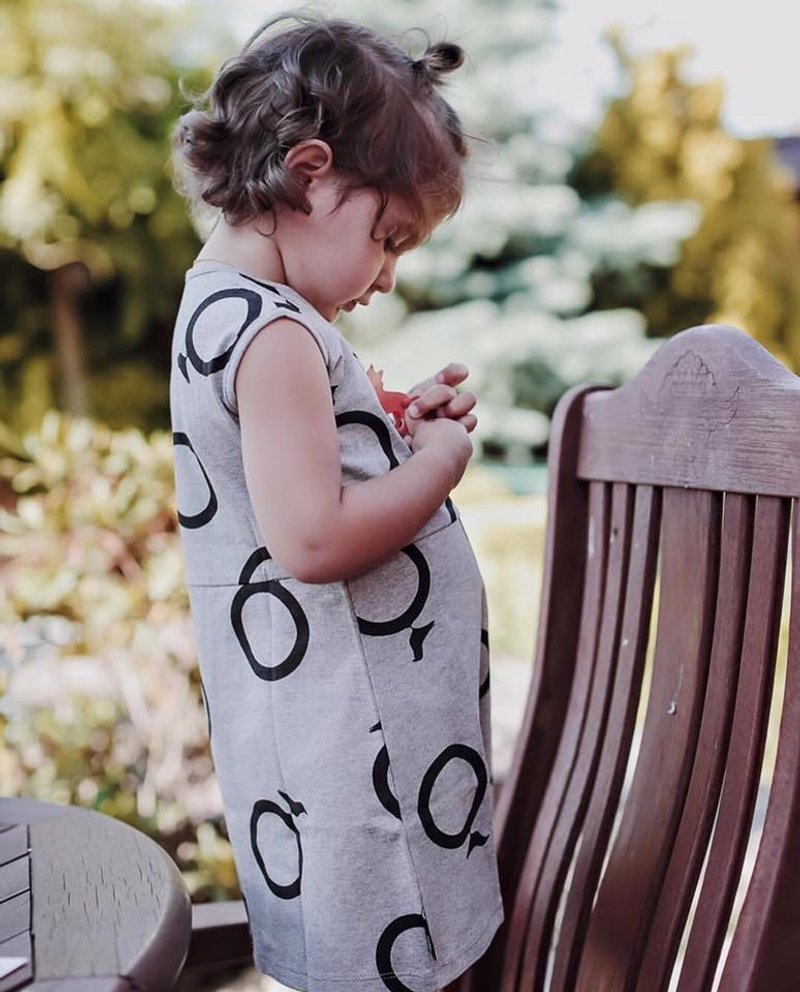 Moi Kids 冰岛有机棉童装女童洋装1岁至8岁 灰色圈圈 - 童装礼服/连衣裙 - 棉．麻 灰色