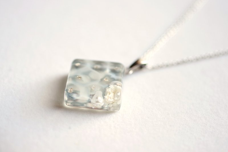 树脂艺术 方形坠饰・水纹・灰色 - 项链 - 树脂 灰色