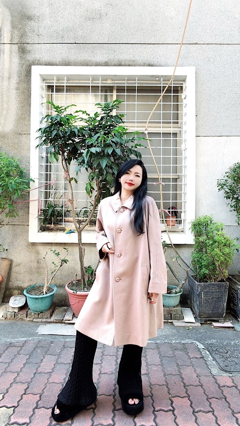 特殊色温柔灰藕粉光泽明线A字伞状 古着薄磅安格拉羊绒长大衣外套 - 女装休闲/机能外套 - 羊毛 粉红色