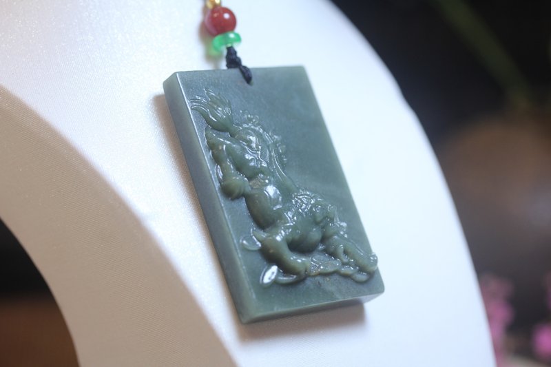 天然和田玉 【麒麟呈瑞】 辟邪挂件 护主吊坠  项链 玉石玉 - 项链 - 玉石 绿色