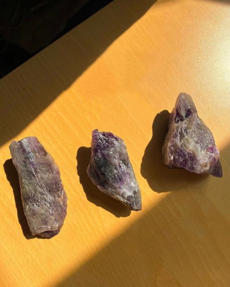 【紫水晶原矿】身心灵疗 脉轮 瑜珈 疗愈小物 - 摆饰 - 水晶 紫色