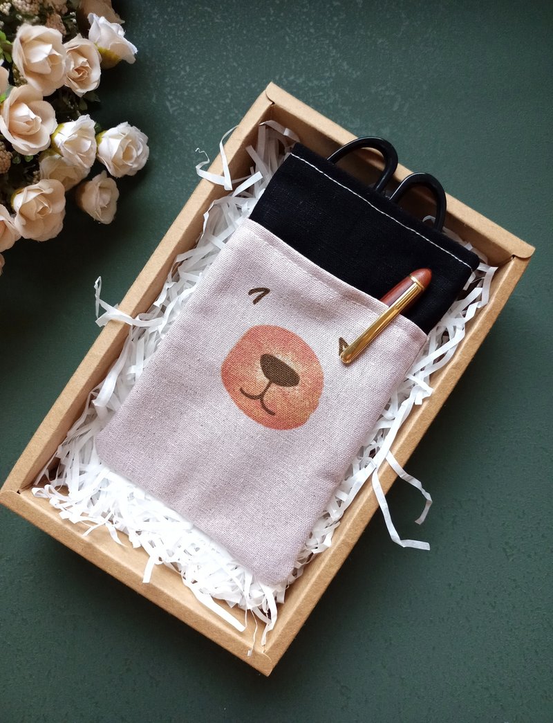 (岁末回馈)手工缝制-护理师/医师 双层笔袋-配色款 - 铅笔盒/笔袋 - 棉．麻 多色