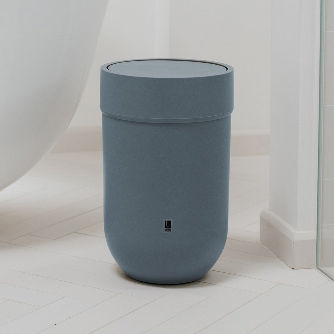 加拿大 Umbra Touch 摇摆盖垃圾桶 (烟灰蓝 6L) | 回收桶 厨余桶 - 垃圾桶 - 塑料 蓝色