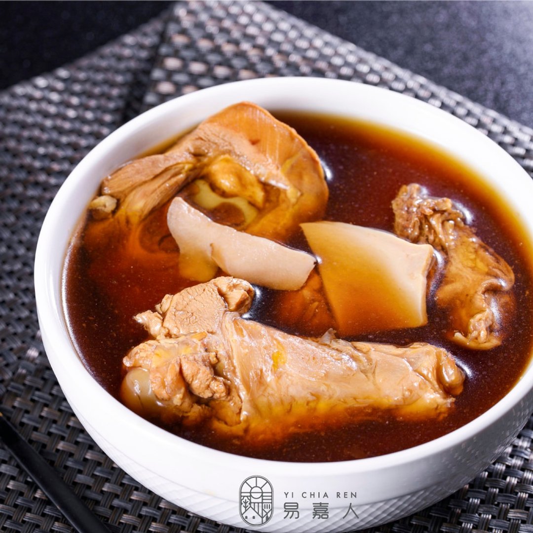 【易嘉人】金门黑蒜头土鸡腿汤-两人份(任选2/4包)(含运) - 料理包 - 其他材质 