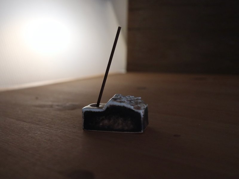 线香座_103 - 蜡烛/烛台 - 瓷 咖啡色