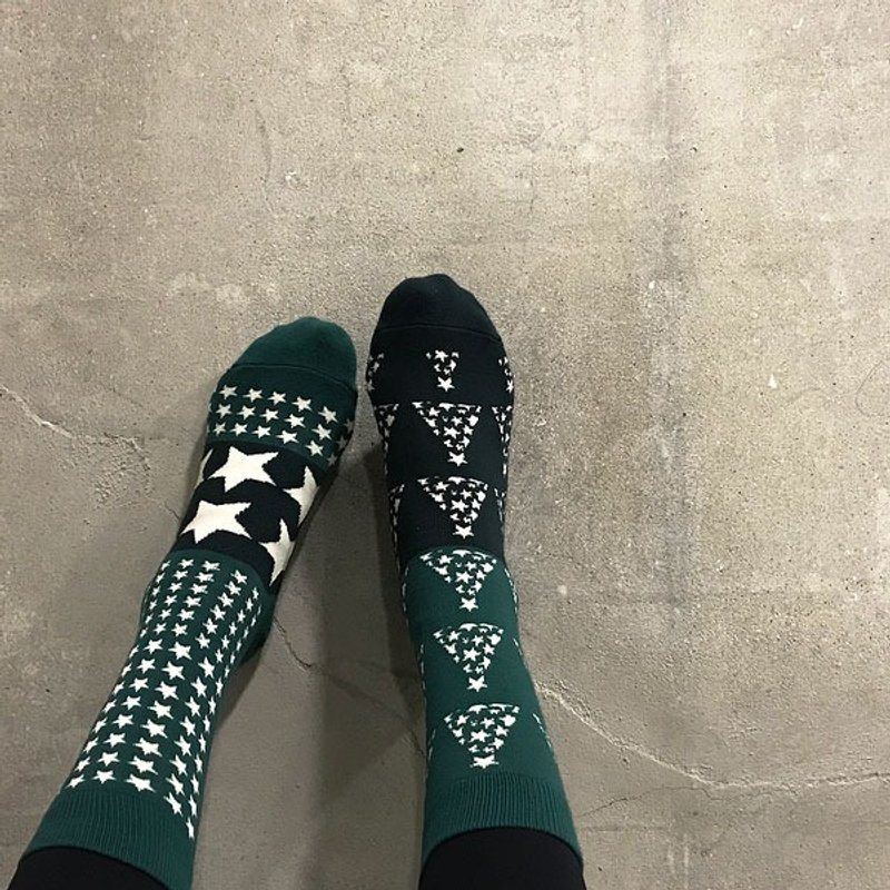 socks_star christmas / irregular / green / gift / couple / pair / unisex - 袜子 - 棉．麻 绿色