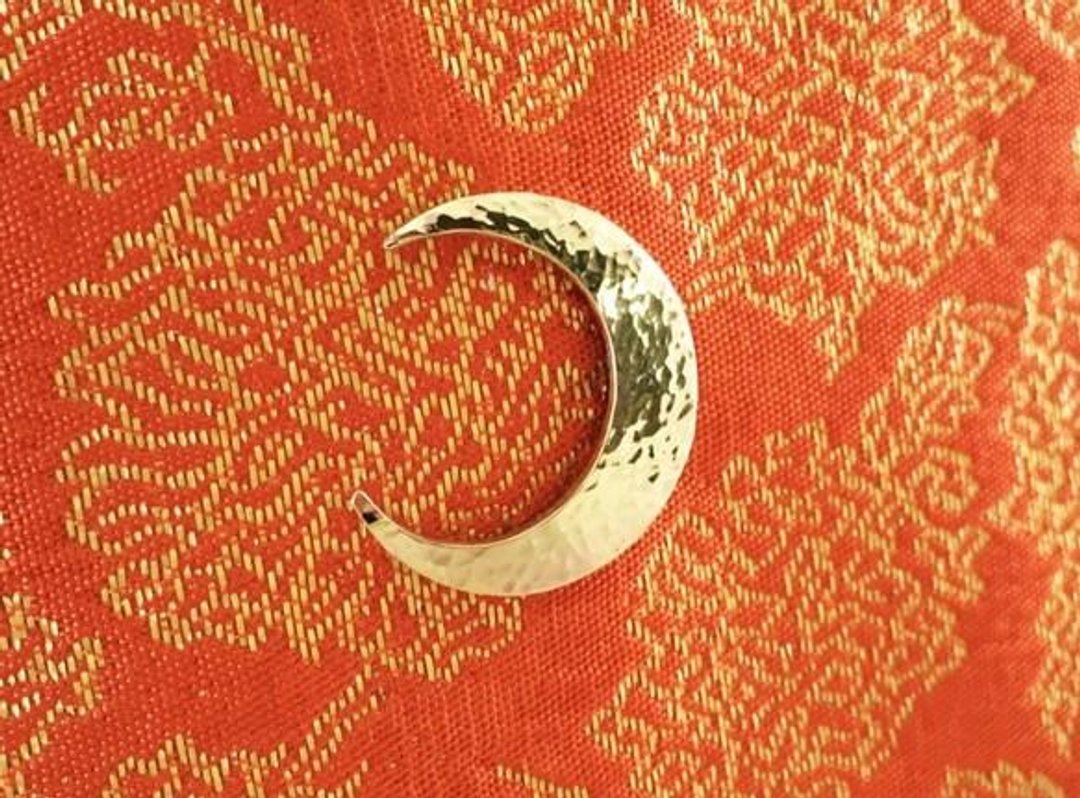 Arabian Moon ◆ Brass Forged Brooch - 胸针 - 其他金属 