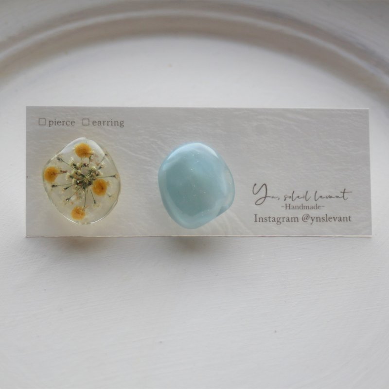 含羞草花耳环/浅蓝耳环 - 耳环/耳夹 - 树脂 蓝色