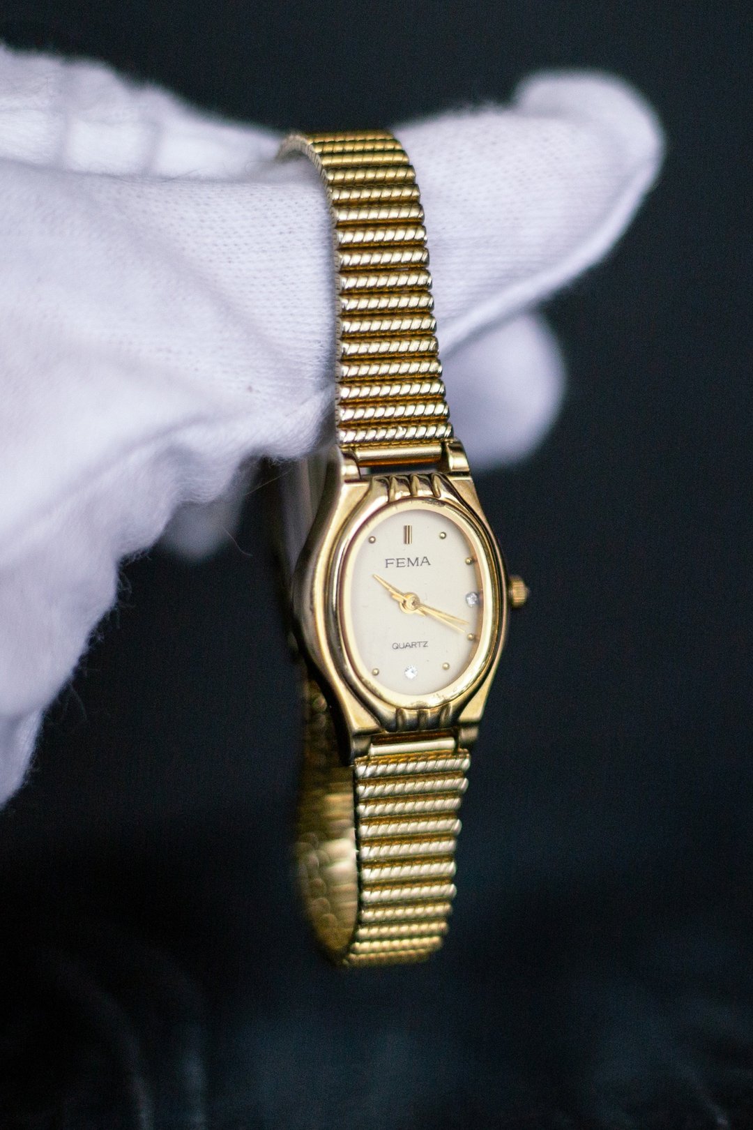 FEMA 椭圆金色石英表 晶钻 古董表 Vintage - 女表 - 其他材质 金色
