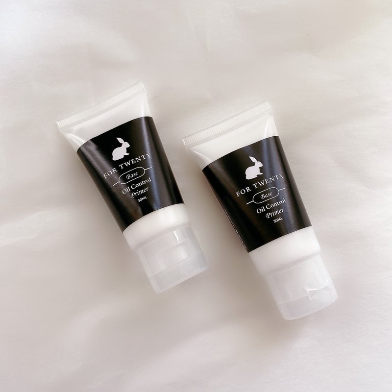 【轻旅行│雪绒花控油饰底精华乳30ml】妆前 素颜 控油妆前 旅行 - 旅行套装 - 塑料 白色