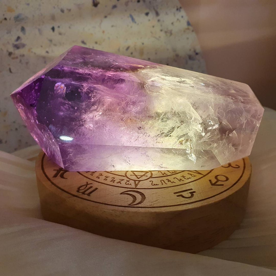 玻利维亚 紫黄晶柱 紫水晶柱 (内有金字塔) 化解压梁 夜灯 摆件 - 摆饰 - 其他材质 紫色