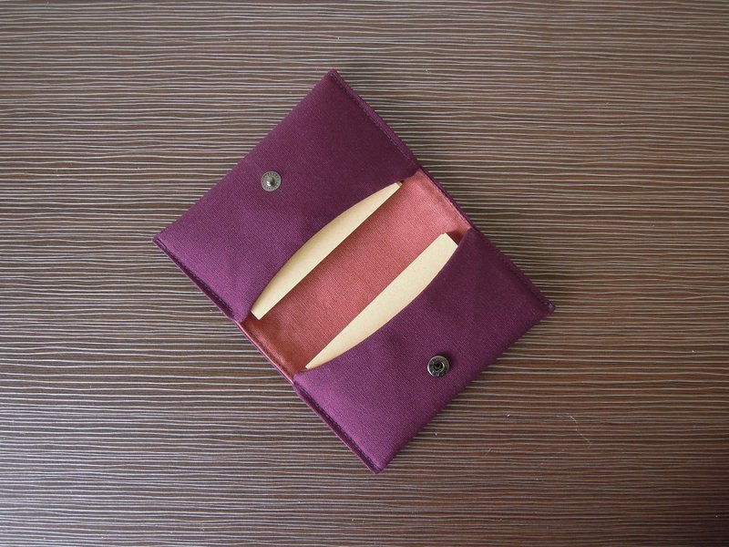 顶天立地的手工布作名片包 - 多种用途 - 紫御色 - 名片夹/名片盒 - 棉．麻 紫色