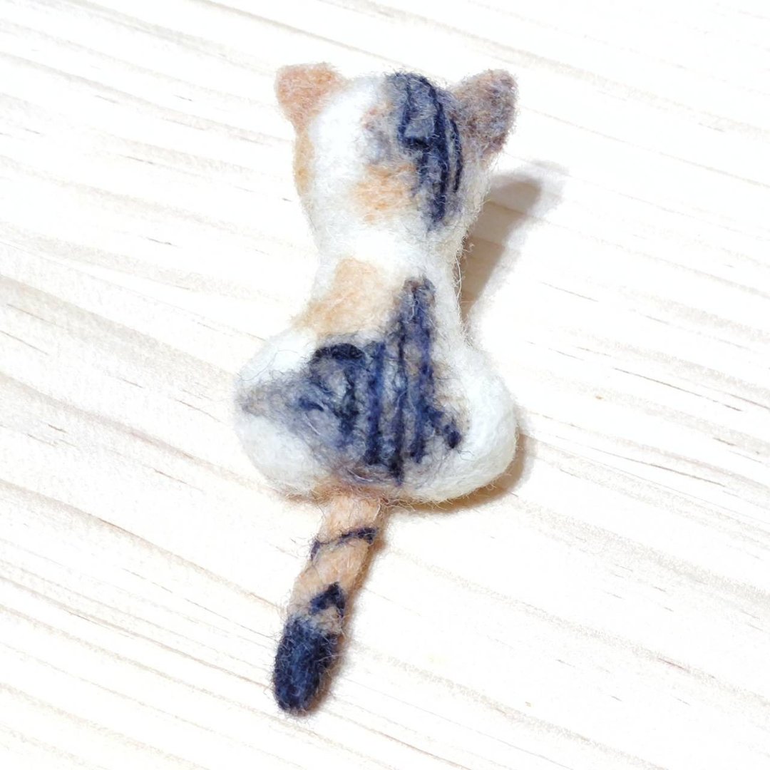 小花猫背影- 羊毛毡 - 别针 - 胸针 - 羊毛 多色