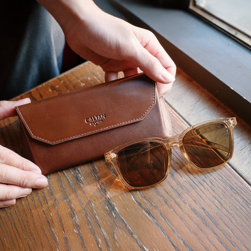 【24hr快速出货】简约信封真皮硬式眼镜/墨镜皮套-两色-075378 - 眼镜盒/眼镜布 - 真皮 咖啡色