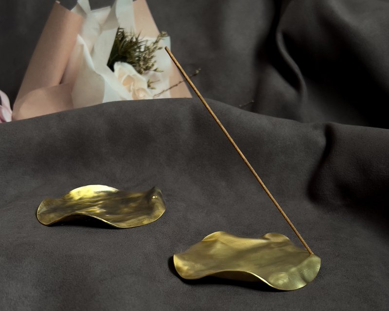 不规则浪皱折黄铜置物盘 | 小物盘 | 烛台 - 摆饰 - 铜/黄铜 