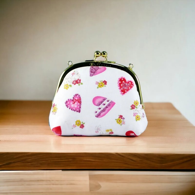 艾拉蔓手工圆框口金小废包-爱心花兔 - 侧背包/斜挎包 - 棉．麻 