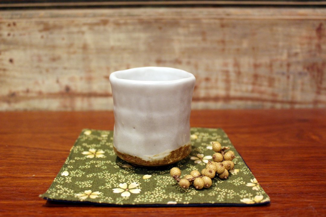 青瓷釉 | 手捏小茶杯 - 茶具/茶杯 - 陶 白色