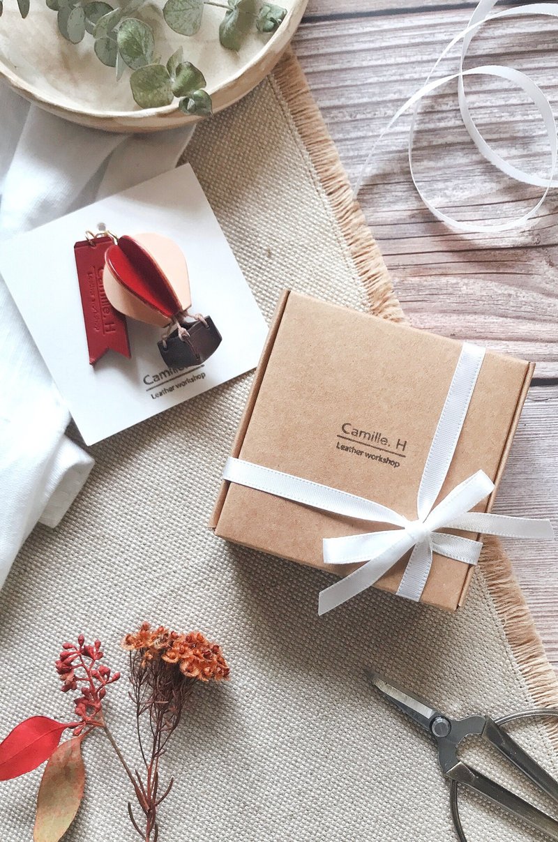 快速出货丨燕红皮革热气球钥匙圈丨定制打字丨七夕情人节礼物 - 钥匙链/钥匙包 - 真皮 红色